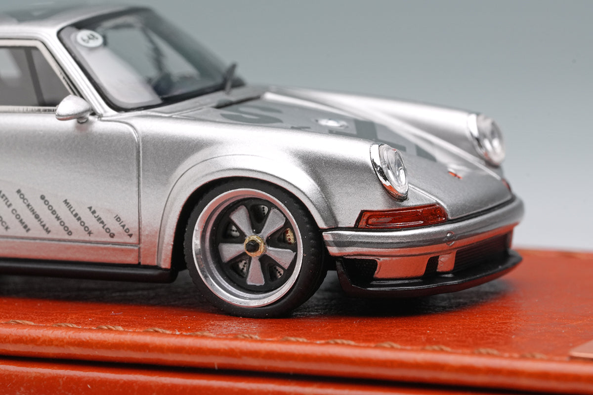 Make Up Co., Ltd / Titan 64 1:64 Porsche 911 (964) Singer DLS