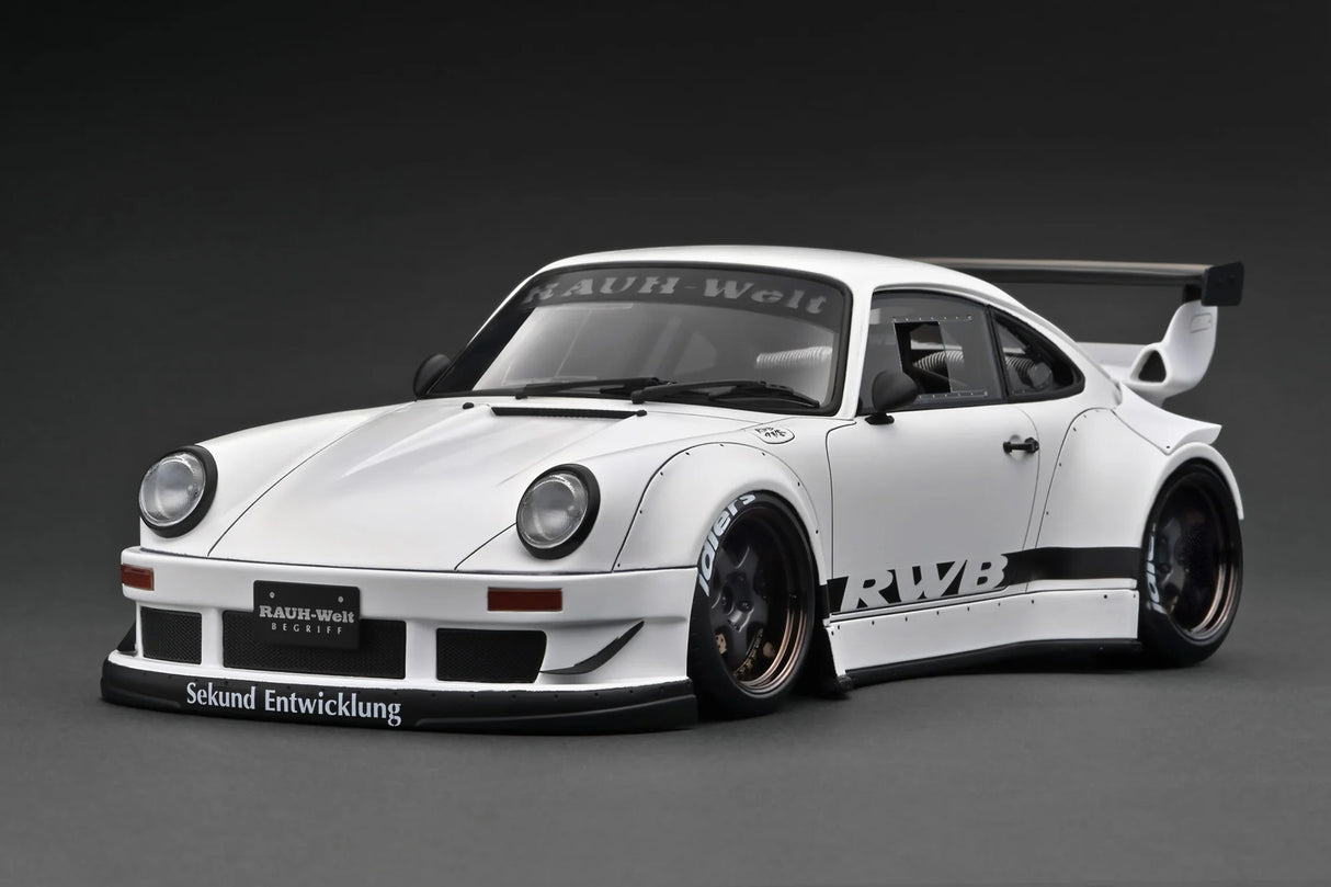 Ignition Model 1:18 Porsche 930 in Matte White