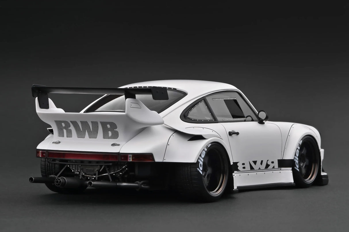 Ignition Model 1:18 Porsche 930 in Matte White