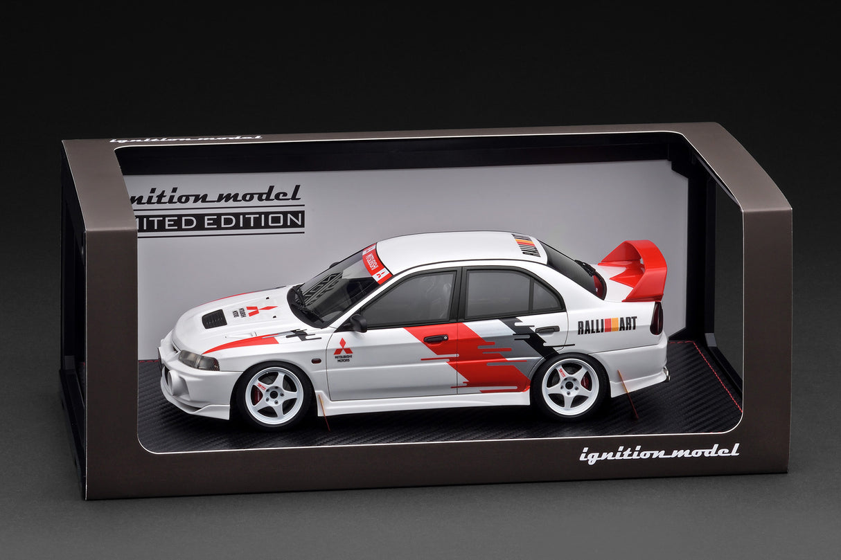 Ignition Model 1:18 Mitsubishi LANCER EVOLUTION Ⅳ (CN9A) White Rally decoration ver.