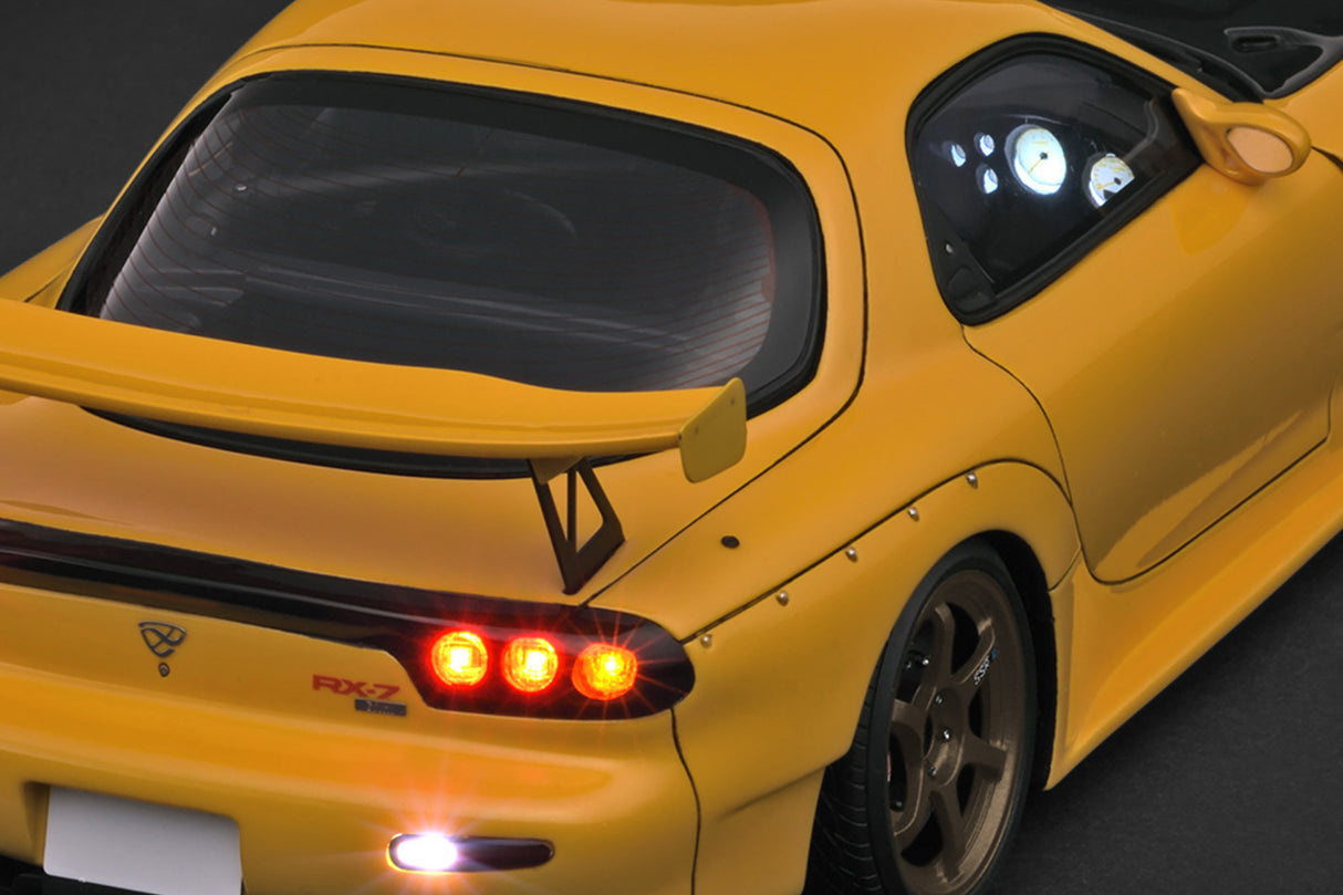 Ignition Model 1:18 Mazda RX-7 (FD3S) INITIAL D in Yellow with LED Lights