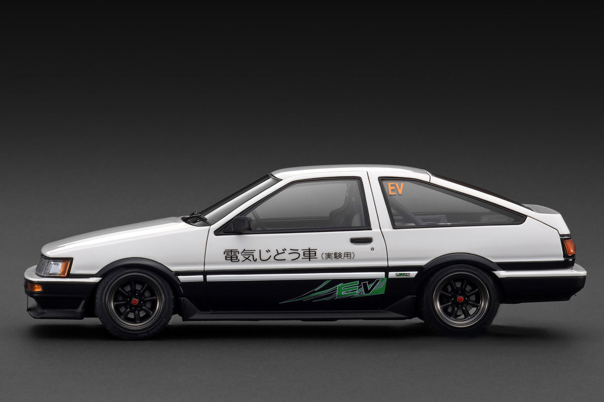 Ignition Model 1:18 Toyota Corolla Levin 3Dr (AE86) BEV in White/Black