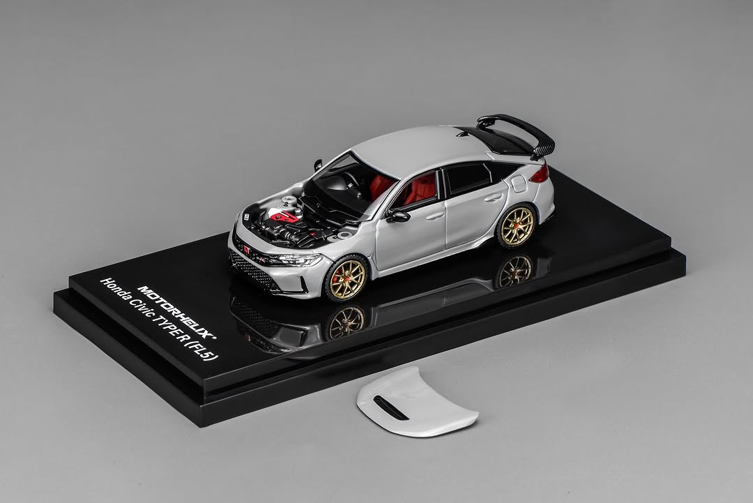 MotorHelix 1:64 Honda Civic Type-R (FL5) in Sonic Grey Pearl