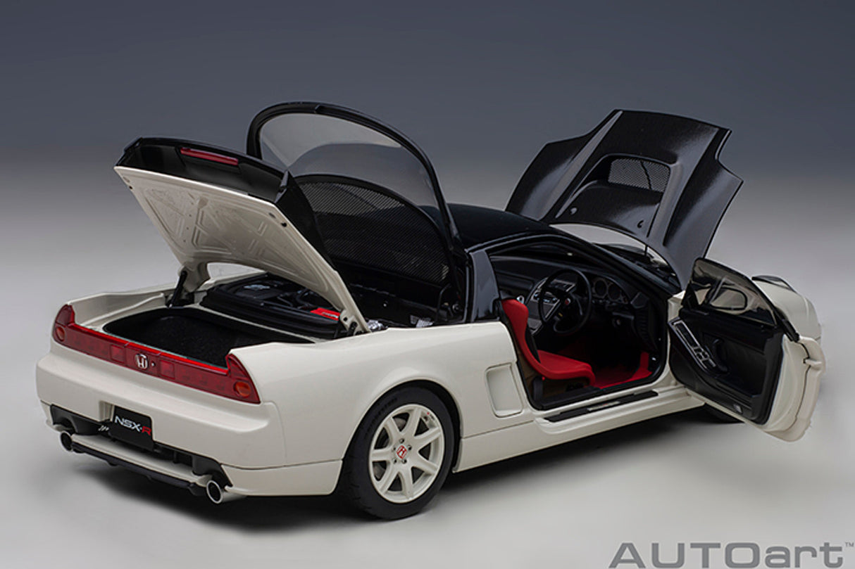 AUTOart 1:18 Honda NSX-R (NA2) with Carbon Fiber Hood in Championship White
