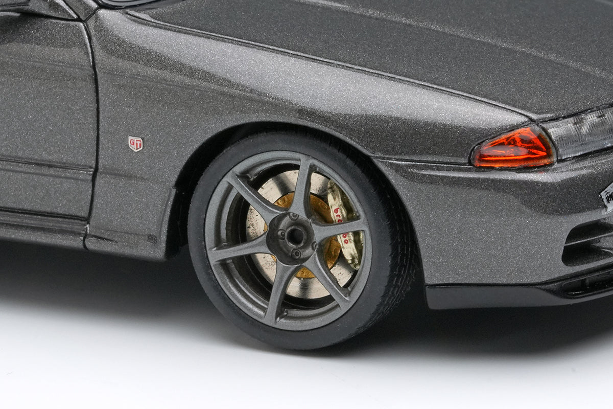 Make Up Co., Ltd / Eidolon 1:43 Nissan Skyline GT-R (BNR32) by Hiroshi Tamura