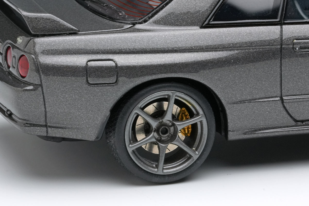 Make Up Co., Ltd / Eidolon 1:43 Nissan Skyline GT-R (BNR32) by Hiroshi Tamura