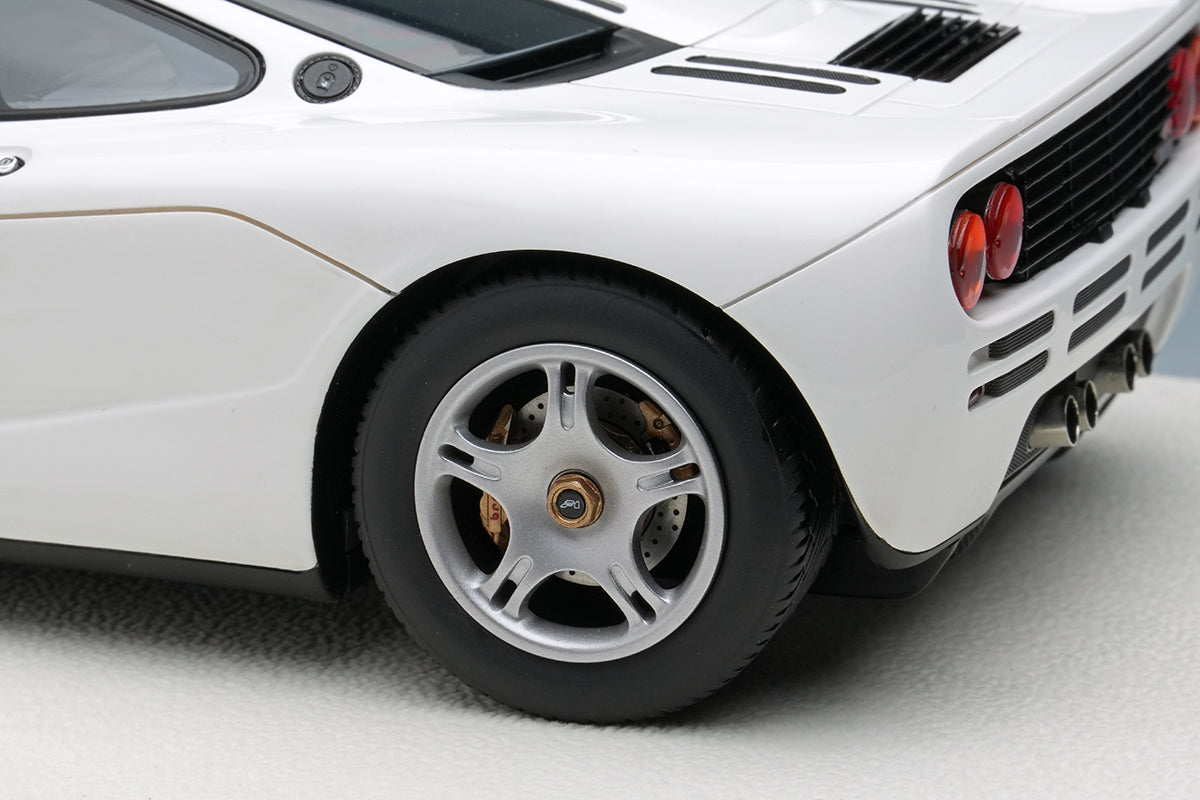 Make Up Co., Ltd / Eidolon 1:18 McLaren F1 Road Car 1994 in White