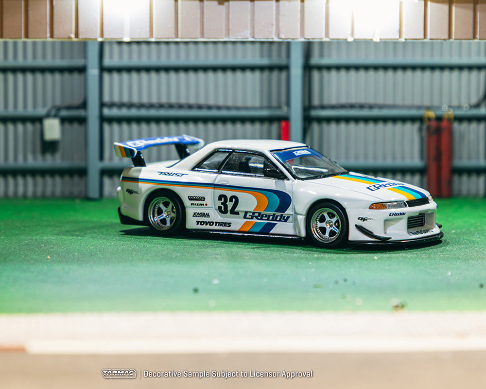 Tarmac Works 1:64 Nissan Skyline GT-R (R32) Widebody Jonsibal Designworks & Greddy Special Limited Edition in White