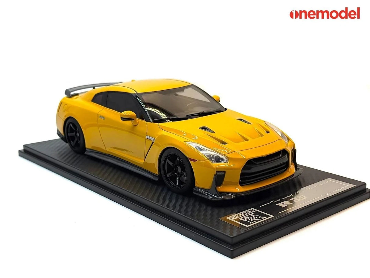 One Model 1:18 Nissan GT-R R35 Special Custom Edition in Amber Yellow