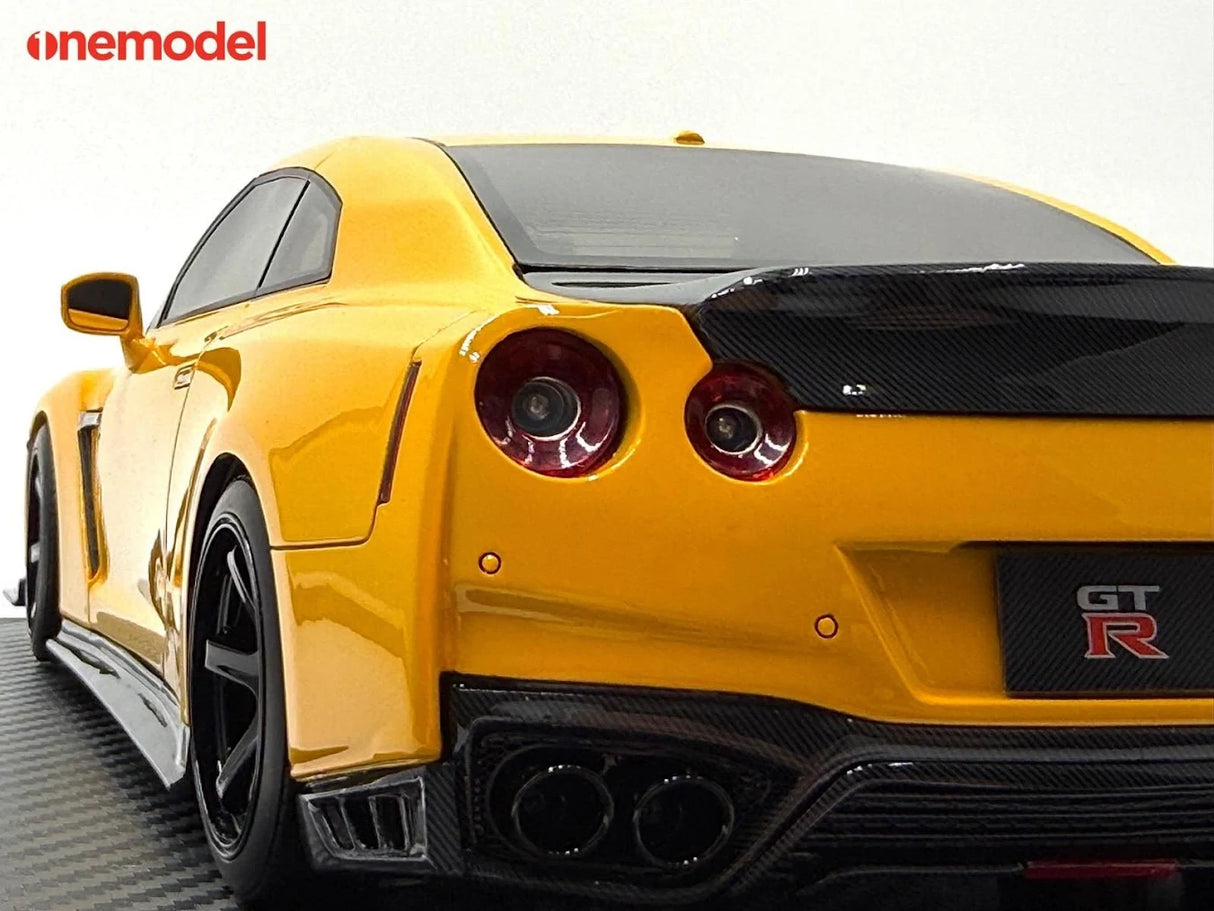 One Model 1:18 Nissan GT-R R35 Special Custom Edition in Amber Yellow