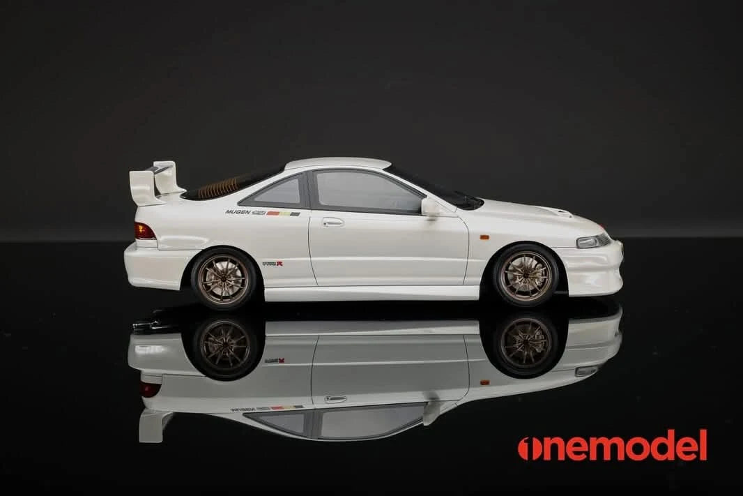 *PREORDER* One Model 1:18 Honda Integra Type-R DC2 Mugen Resin in White