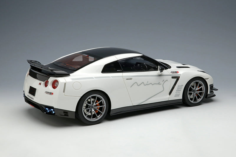 Make Up Co., Ltd / Eidolon 1:18 Nissan Skyline GT-R (2021) Mine's Edition