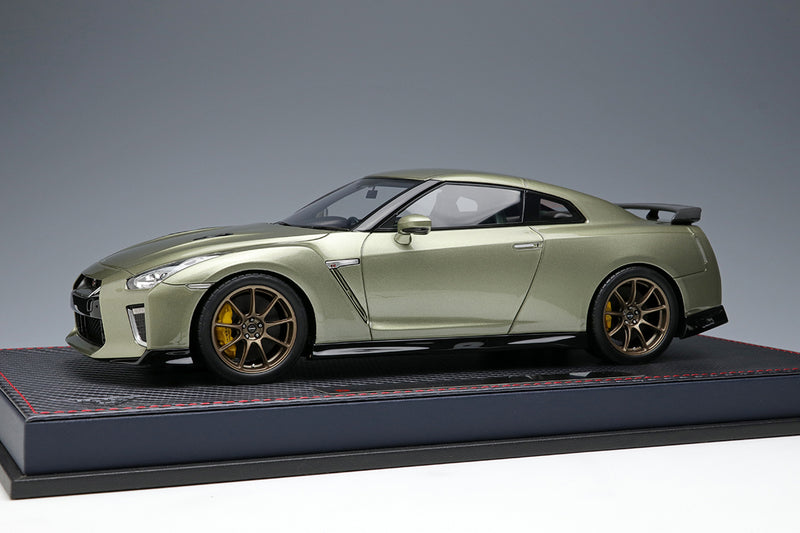 Make Up Co., Ltd / IDEA 1:18 Nissan GT-R Premium T-Spec 2022 in Millennium Jade