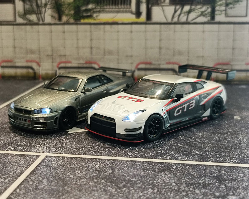 *PREORDER* Kyosho 1:64 Nissan GT-R Nismo GT-3 Presentation with MOTN LED Base Compatible in White