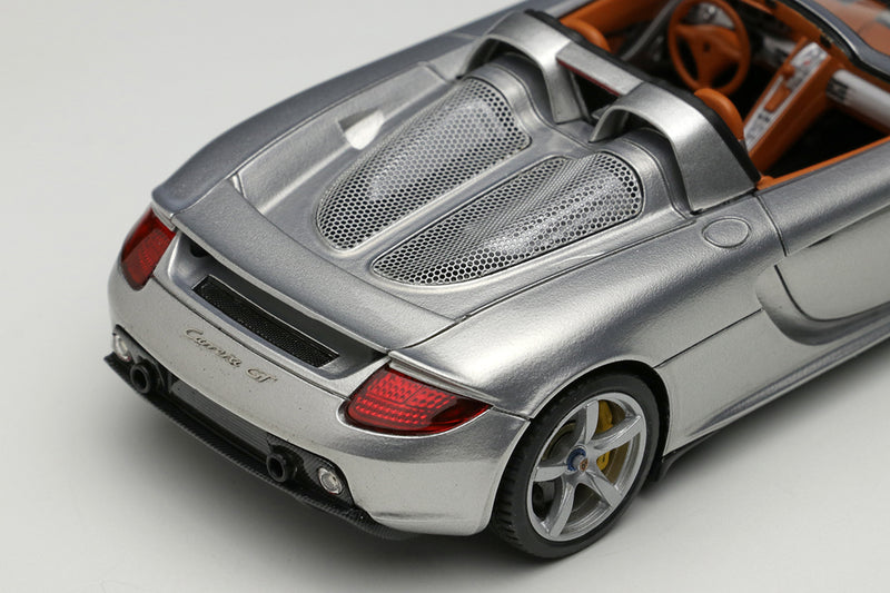 Make Up Co., Ltd / Eidolon 1:43 Porsche Carrera GT 2004 in Silver