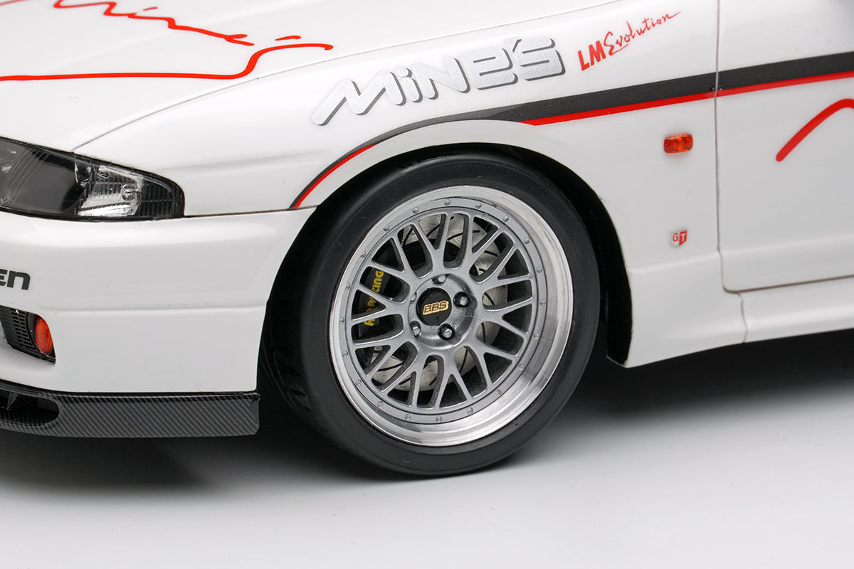 Make Up Co., Ltd / Eidolon 1:18 Nissan Skyline Skyline GT-R (BCNR33) MINE'S Edition