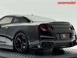 One Model 1:18 Nissan GT-R R35 Custom Edition in Glossy Black