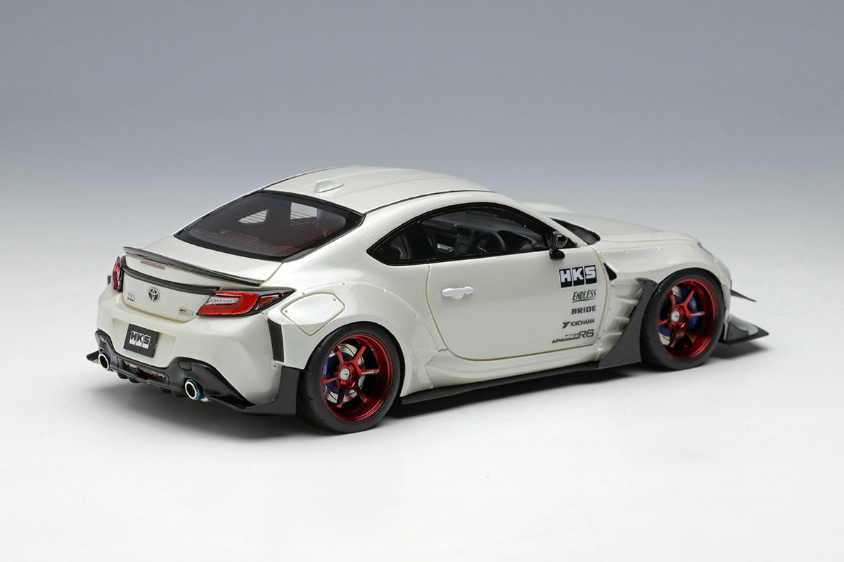 Make Up Co., Ltd. / EIDOLON 1:43 Toyota GR86 Type-R HKS Driving Performer Edition