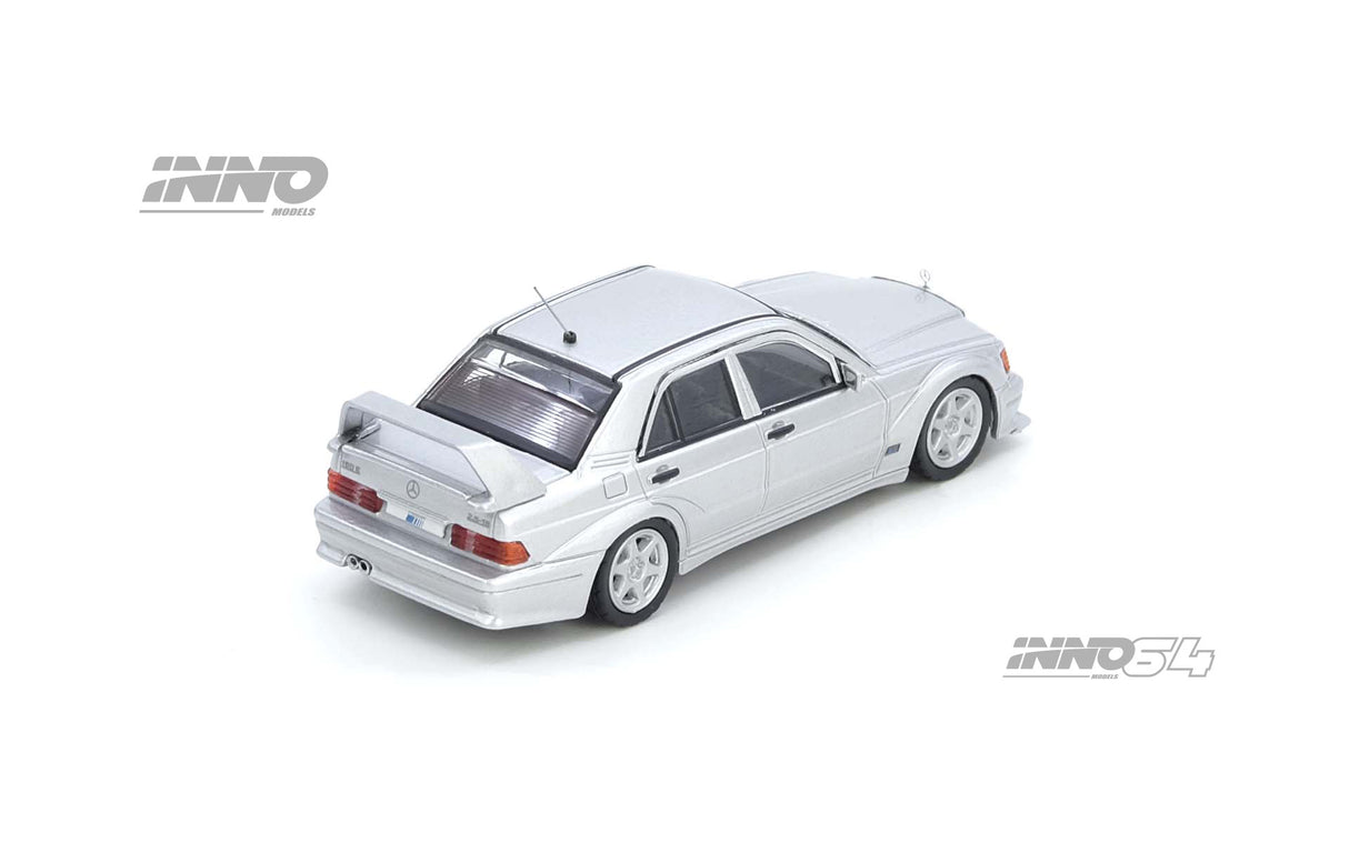 INNO64 1:64 Mercedes-Benz 190E in Silver