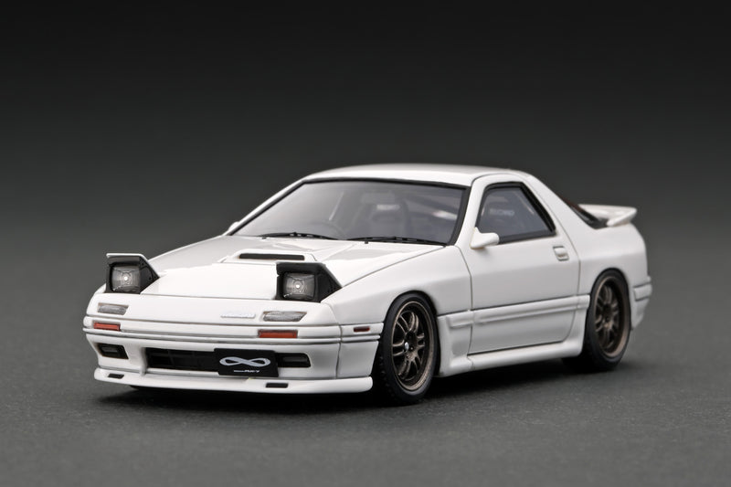 Ignition Model 1:43 Mazda Savanna RX-7 Infini (FC3S) White with 13B Engine Display