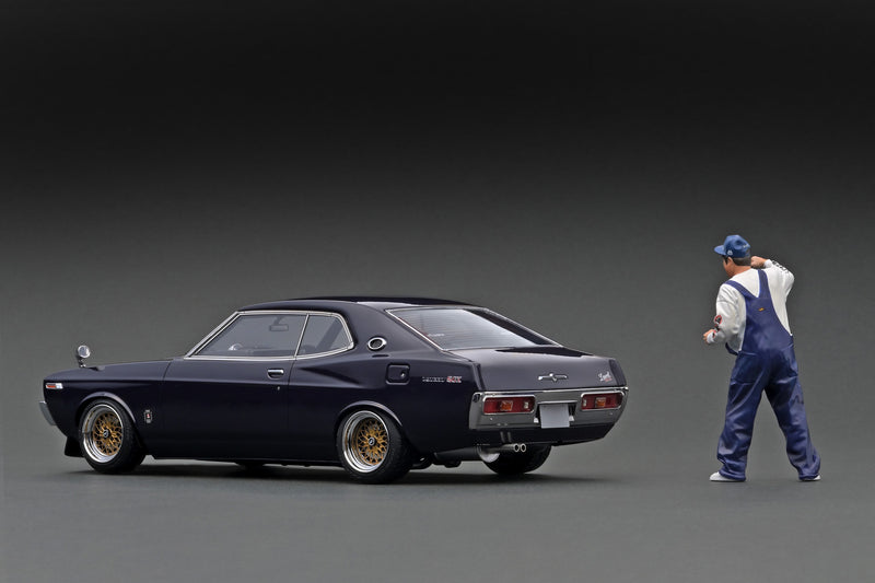 Ignition Model 1:18 Nissan Laurel 2000SGX (C130) Purple Circuit Ver. With Mr. Sata Figure