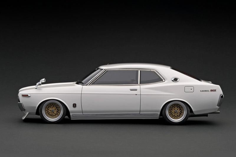 Ignition Model 1:18 Nissan Laurel 2000SGX (C130) in White