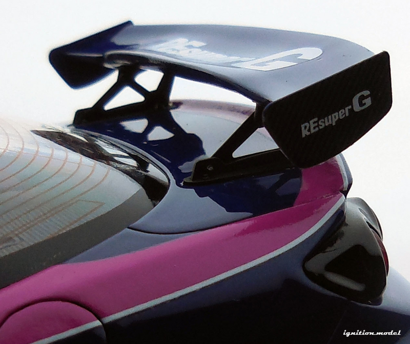 Ignition Model 1:18 Mazda RX-8 (SE3P) RE Amemiya in Blue / Pink