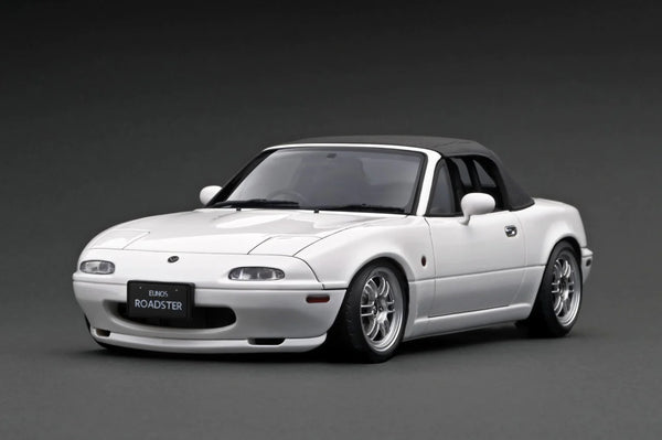 Ignition Model 1:18 Mazda EUNOS Roadster (NA) in White