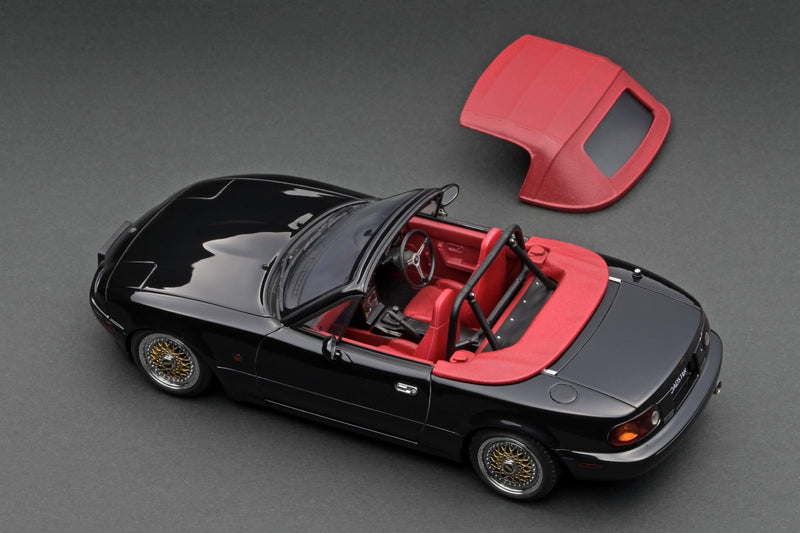 Ignition Model 1:18 Mazda EUNOS Roadster (NA) in Black