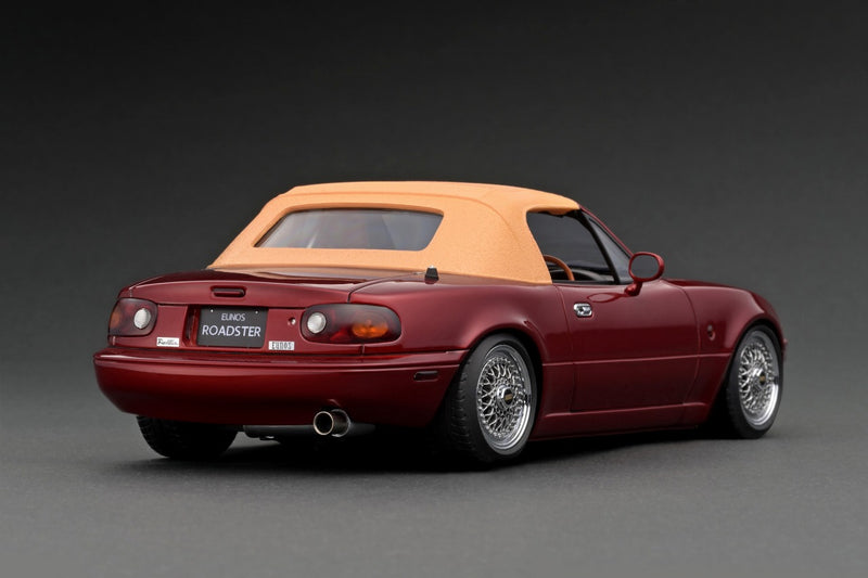 Ignition Model 1:18 Mazda EUNOS Roadster (NA) in Burgundy