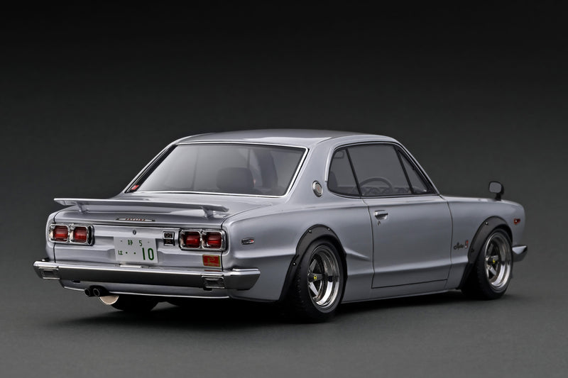 Ignition Model 1:18 Nissan Skyline 2000 GT-R (KPGC10) in Silver with S20 Engine Display