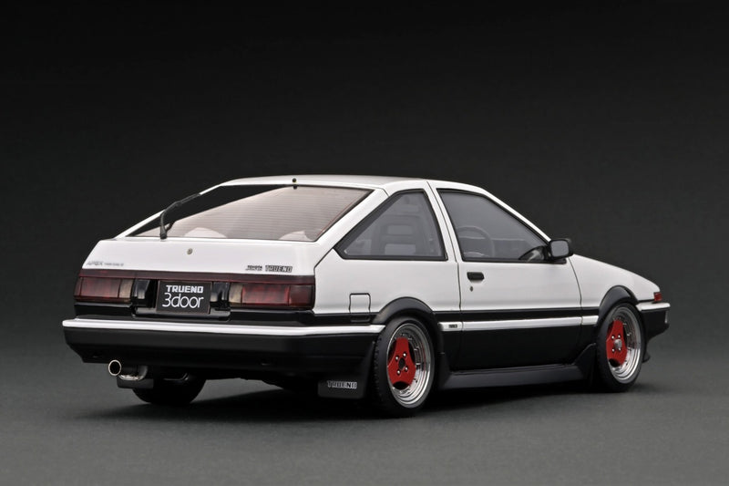 Ignition Model 1:18 Toyota Sprinter Trueno 3Dr GT Apex (AE86) in White & Black