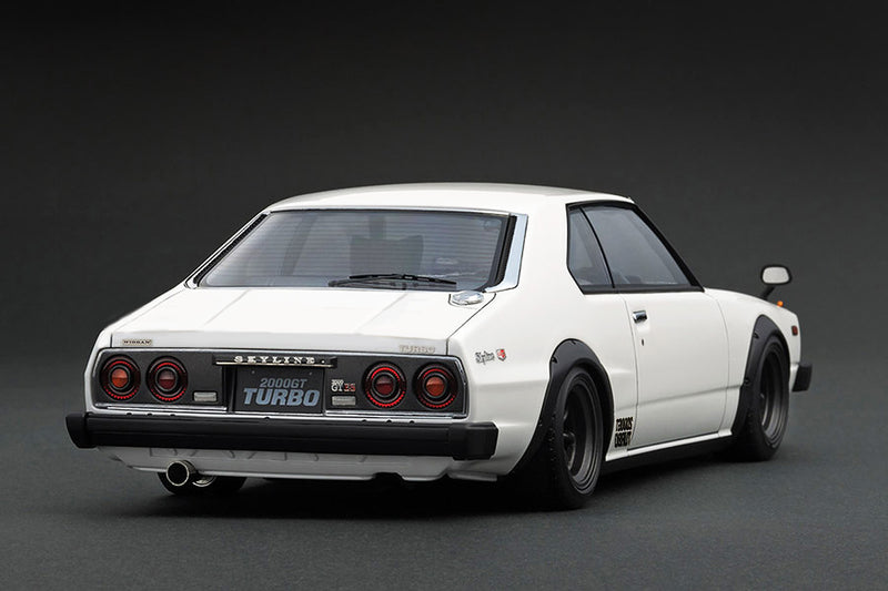 Ignition Model 1:18 Nissan Skyline 2000 Turbo GT-ES (C211) in White