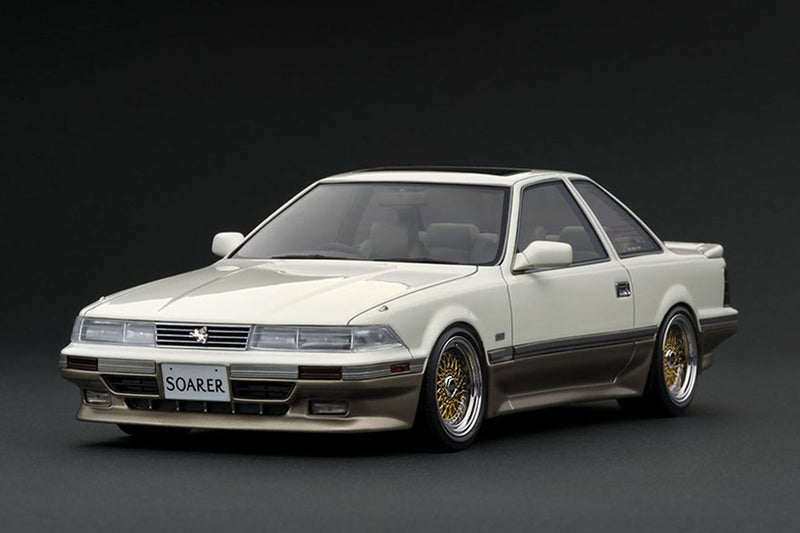 Ignition Model 1:18 Toyota Soarer (Z20) 3.0GT Limited in White / Gold