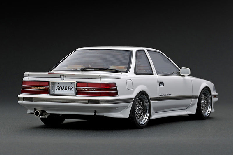 Ignition Model 1:18 Toyota Soarer (Z20) 2.0GT Twin Turbo L in White