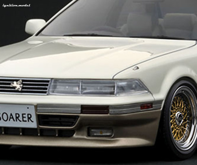 Ignition Model 1:18 Toyota Soarer (Z20) 3.0GT Limited in White / Gold