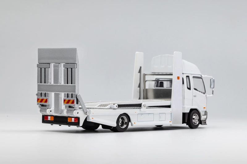 GCD 1:64 Mitsubishi Fuso Fighter Double Decker Transport Truck in White