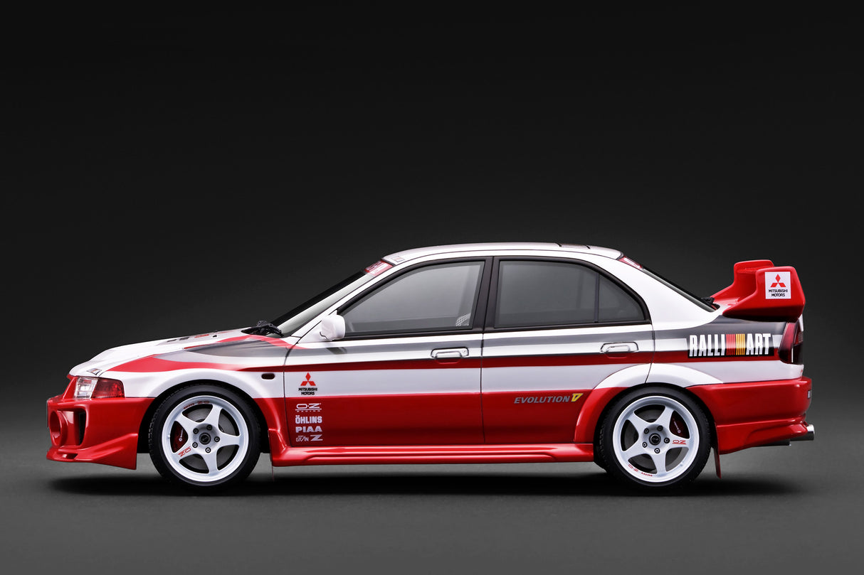 *PREORDER* Ignition Model 1:18 Mitsubishi Lancer Evolution V (CP9A) in White / Red