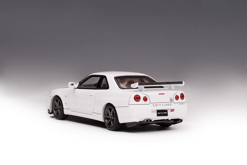 MotorHelix 1/64 Nissan Skyline GT-R (BNR34) in Pearl White