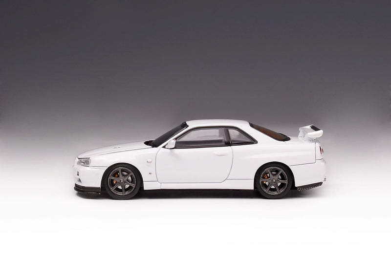 MotorHelix 1/64 Nissan Skyline GT-R (BNR34) in Pearl White