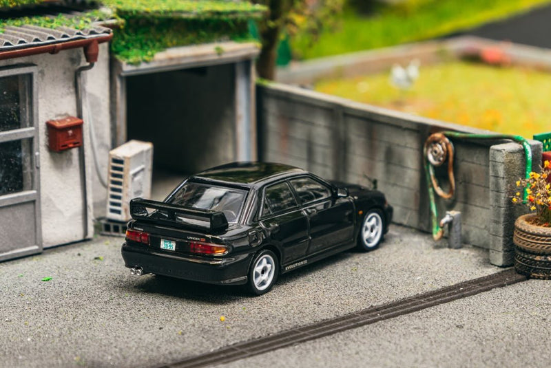 Tarmac Works 1/64 Mitsubishi Lancer GSR Evolution III in Black