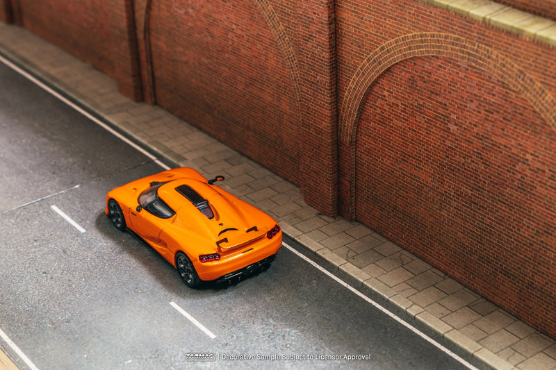 *PREORDER* Tarmac Works 1:64 Koenigsegg CC850 in Orange