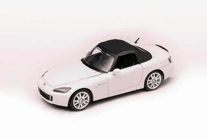 *PREORDER* MotorHelix 1:64 Honda S2000 (AP2) in Grand Prix White