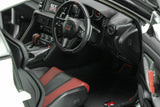 MotorHelix 1:18 Nissan GT-R NISMO (R35) Special Edition 2022 Brilliant White Pearl