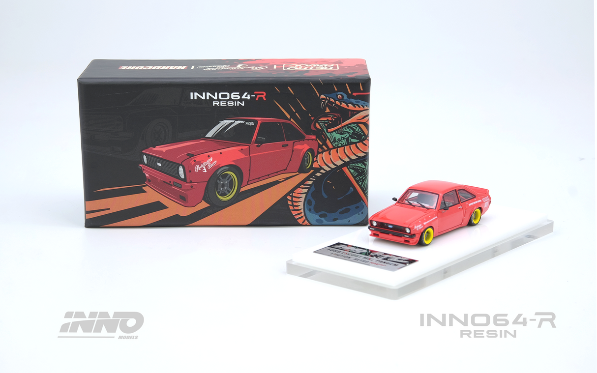 INNO64 1:64 Ford Escort MK2 PANDEM "EMOTION" RETRO HAVOC in Red