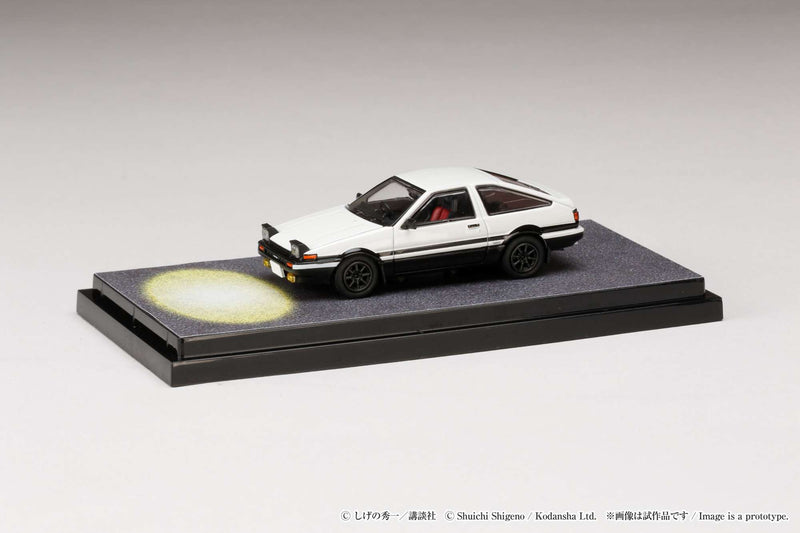 Hobby Japan 1:64 Toyota Sprinter Trueno GT Apex (AE86) Initial D with Wataru Akiyama