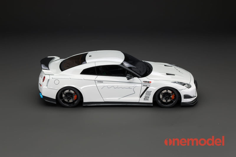 One Model 1:18 Nissan GT-R (R35) Mine's Version