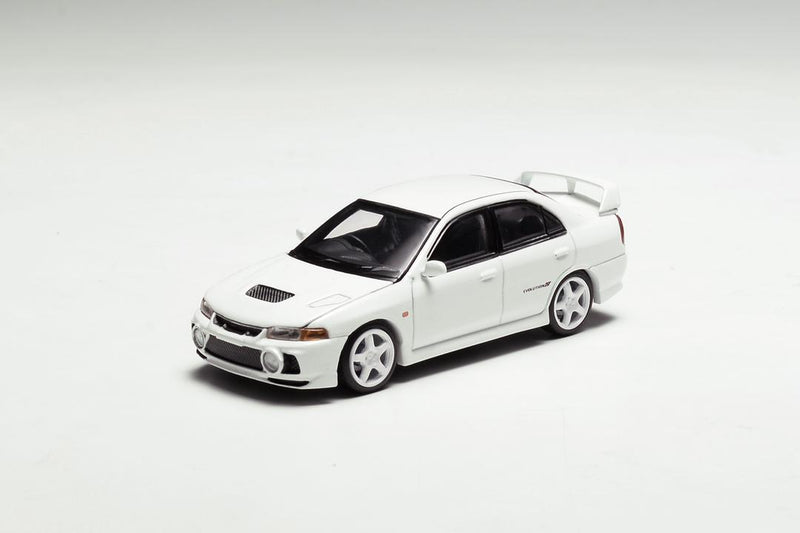 *PREORDER* MotorHelix 1:64 Mitsubishi Lancer EVO IV in Scotia White