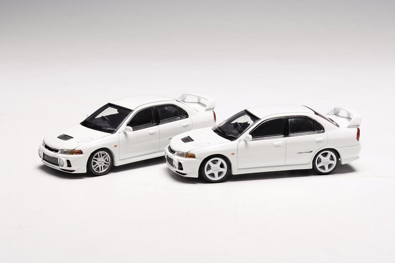 *PREORDER* MotorHelix 1:64 Mitsubishi Lancer EVO IV in Scotia White