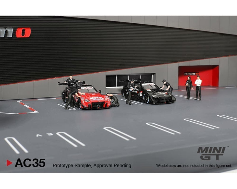 *PREORDER* MINI GT 1:64 Diorama Nissan Motorsports Nismo Operation